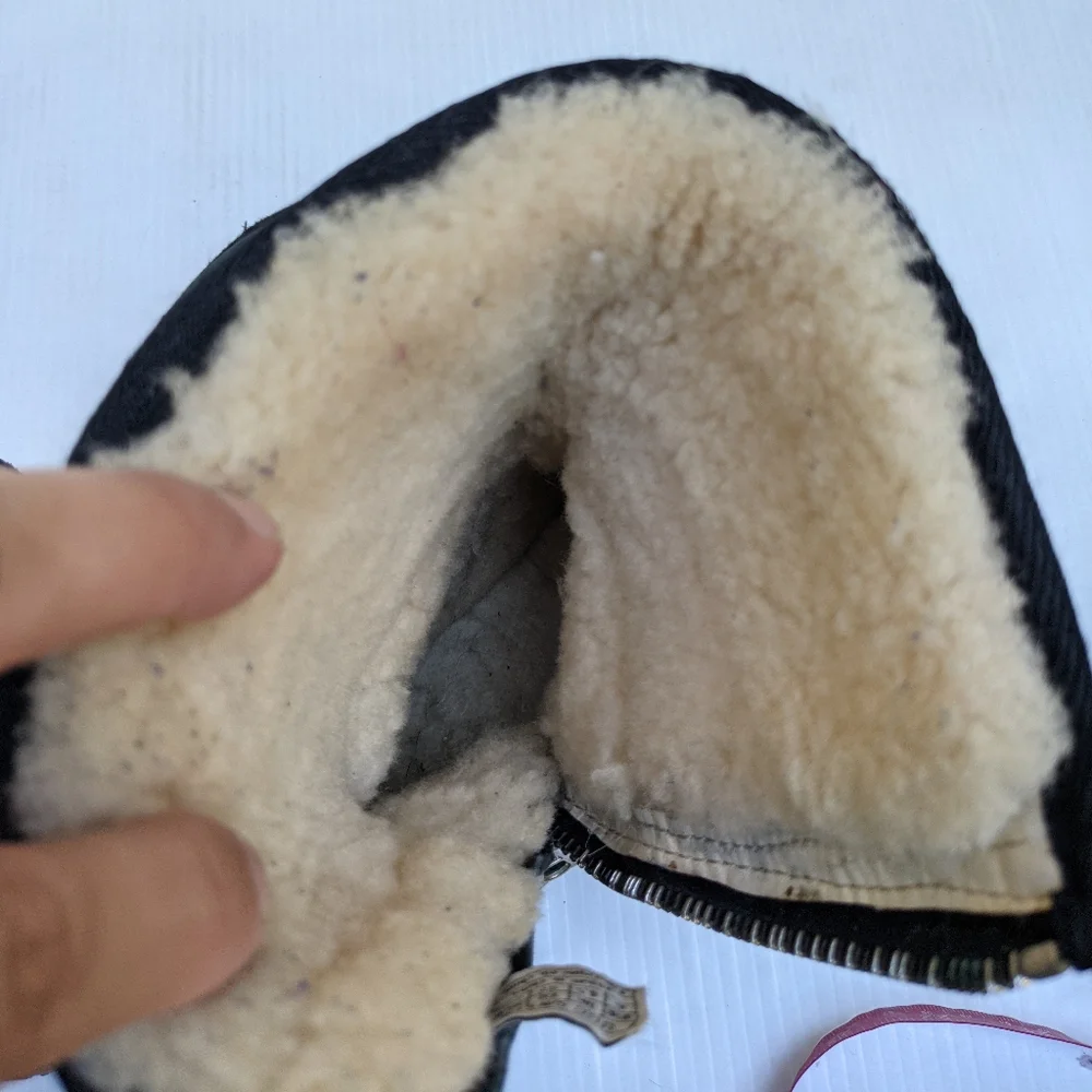 UGG Mayfaire 5116 cozy furry black suede side zip sheepskin snow boots
